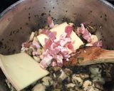 Une image de l'étape 2 de Tourte aux champignons et quenelles de veau.