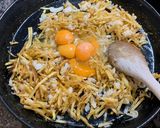 Foto del paso 5 de la receta: Bacalao bras paso a paso intentando hacerlo a la portuguesa 💪🏻