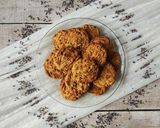Foto del paso 5 de la receta: 🪻Galletitas de harina de almendras, harina de avena, miel y lavanda 🪻