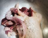 Hình bước làm 1 của món Bún vịt, măng tươi