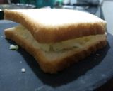 A picture of step 4 of Mumbai aloo masala toast.