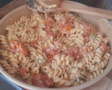 Foto del paso 3 de la receta: Salsa de 3 quesos y tomate cherry asado