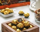 Foto langkah ke 6 dari resep Almond Chocolate Ball.