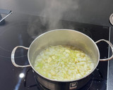 Foto del paso 2 de la receta: Guiso de Níscalos con patatas