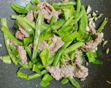 Hình bước làm 4 của món Thịt Bò Xào Đậu Ve