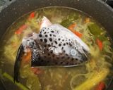 Foto langkah ke 3 dari resep 117. Sup Kepala Ikan Salmon.