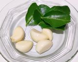 Foto langkah ke 1 dari resep Nasi Daun Jeruk.