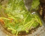 Foto langkah ke 4 dari resep Tumis Kangkung sambal Terasi.