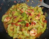 Foto langkah ke 4 dari resep Pare udang pedas.