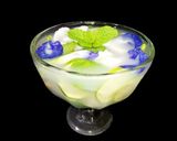 Foto langkah ke 2 dari resep Tropical Blue Infusion (Infused Water Dari Air Kelapa, Mint, Bunga Telang, Jahe Merah & Jeruk Nipis ).