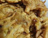 A picture of step 4 of Onion pakora.