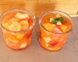 صورة لخطوة 2 من وصفة سلاطة فواكه صيفية منعشة 🌞🍎🍌🥝🍍🍏🍓