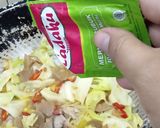 Foto langkah ke 3 dari resep Bihun goreng masak cepat.