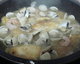 Foto del paso 4 de la receta: Merluza en salsa verde