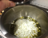 Foto del paso 2 de la receta: Guisado de rape y merluza