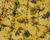 A picture of step 5 of Gujarati Khaman Dhokla.