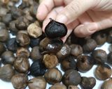 Foto langkah ke 5 dari resep Bawang Hitam Magic Com.
