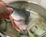 蘿蔔鱸魚金針菇湯的食譜步驟4照片