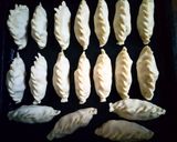 Foto del paso 3 de la receta: Empanadas de salchicha, tomate, huevo y queso de Sonia