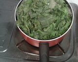 Foto langkah ke 1 dari resep Daun singkong santan.