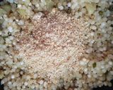 A picture of step 3 of Sabudana khichadi.