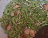 Foto langkah ke 5 dari resep Tumis Pare ala Warteg.