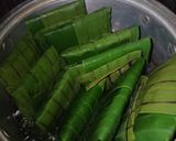Foto langkah ke 4 dari resep Buras Banjar nostalgia masa kecil.