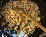 Foto del paso 3 de la receta: Mini tartitas de pollo, calabaza y vegetales♥️