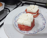 Foto del paso 3 de la receta: Montaditos de tomate y queso fresco