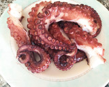 Foto del paso 1 de la receta: Pulpo a la gallega, tan fácil y tan sabroso