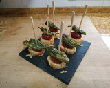 Foto del paso 4 de la receta: Pincho de chorizo y pimiento de padrón