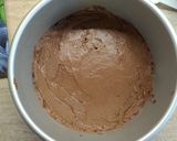 Foto langkah ke 3 dari resep Triple Chocolate Mousse Cake.