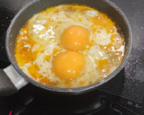 Foto del paso 4 de la receta: Huevos turcos diferentes