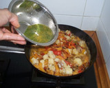 Foto del paso 8 de la receta: Bacalao salteado con nísperos