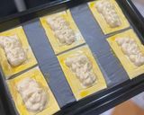 Foto langkah ke 2 dari resep Cheese Puff Pastry.
