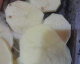 Foto del paso 2 de la receta: Chuletas de cerdo con papas al horno