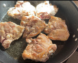 Foto del paso 1 de la receta: Pollo al ajillo con ñoras