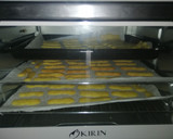Foto langkah ke 5 dari resep Lidah Kucing Topping Meringue.