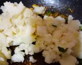 A picture of step 5 of Veg frankie roll.