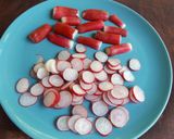 Foto del paso 1 de la receta: Ensalada de rabanitos con endibias rojas, queso feta y vinagreta de estragón