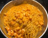 A picture of step 12 of Spaghetti con Bisque di Gamberi.
