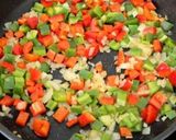 Foto del paso 1 de la receta: Tomates rellenos de setas, gambas y arroz