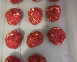 Foto langkah ke 4 dari resep Red Velvet Soft Cookies Sourdough Discard.