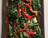 Foto langkah ke 5 dari resep Tumis Kangkung Saos tiram.