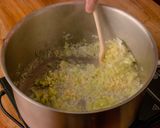 Klasszikus pacalpörkölt recept fázis 3 fotója