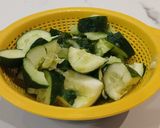 Foto del paso 3 de la receta: Cocina de subsistencia: Ensalada Crujiente de Pepino Quebrado