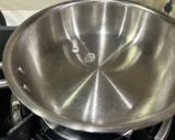 Hình bước làm 3 của món Cách Chiên Cá Bằng Chảo Inox và Cách Rửa Chảo Inox Bị Cháy