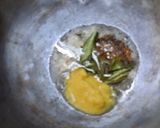 A picture of step 3 of Panipuri.