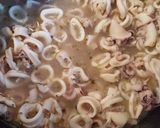 Fokhagymás-Fehérboros kalmáros spagetti recept fázis 2 fotója
