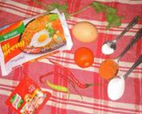 Foto langkah ke 1 dari resep Omlet Mie Ekonomis.